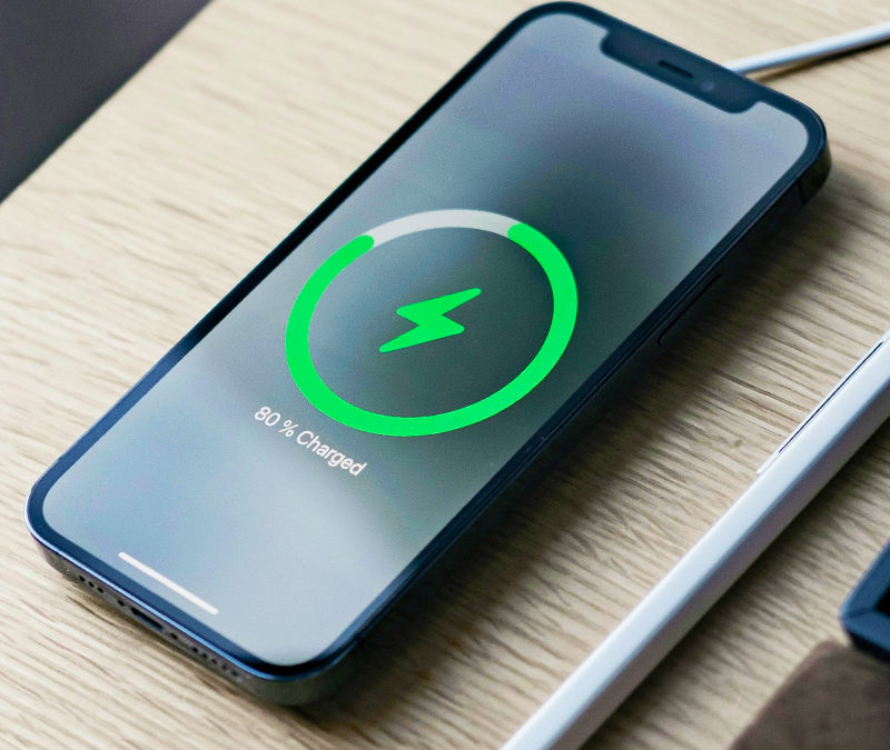 KeenBox : prises de recharge intégrées pour vos téléphones